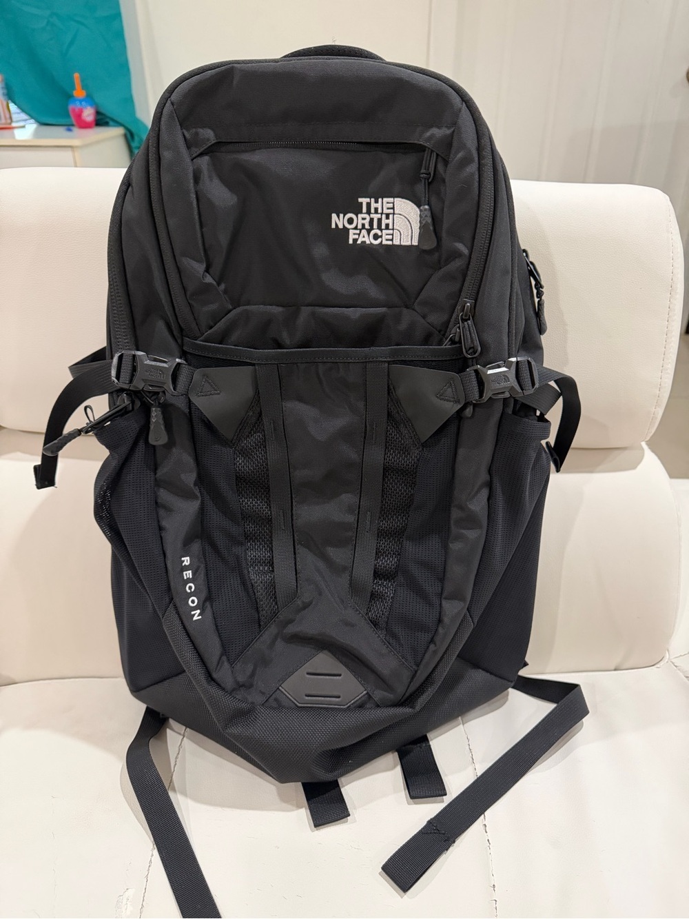 The North Face Recon Backpack Black 30L ,15  Laptop School Travel Hiking Bag NWT - Picture 2 of 16